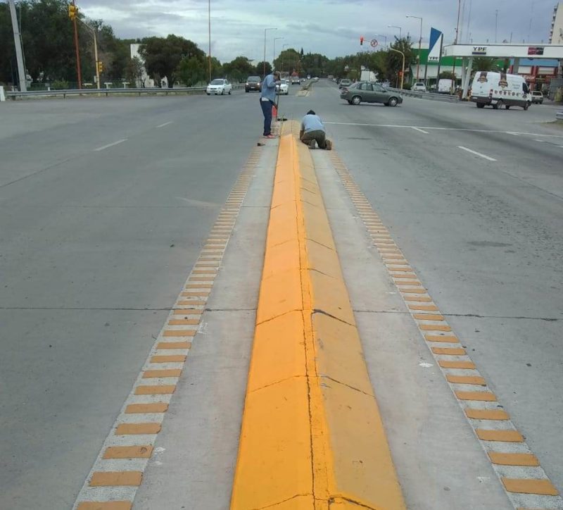 Se realizan trabajos de limpieza en la ruta nacional 22