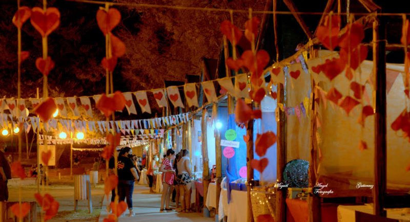 Feria, música y caminata para celebrar el amor