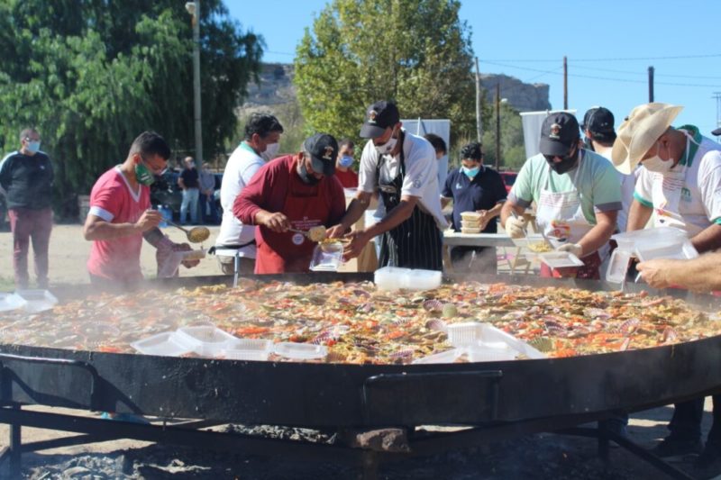 Gran venta de paella de los pelotaris del Atlético Regina