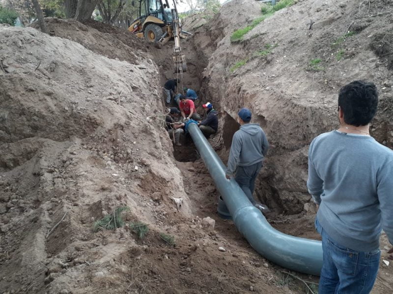 Comenzaron los trabajos para reparar el caño de impulsión de cloacas