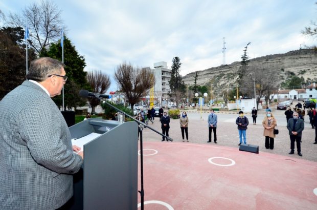 “No esperemos el futuro, construyámoslo juntos”