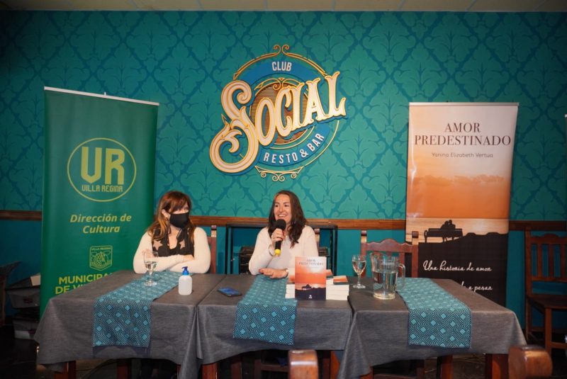 Cultura acompañó la presentación del libro de Yanina Vertúa