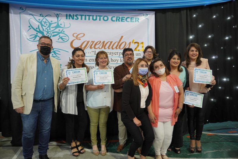 Orazi participó del acto de entrega de diplomas del Instituto Crecer
