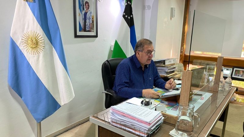 Orazi participó de la apertura del Foro de Energías Sustentables