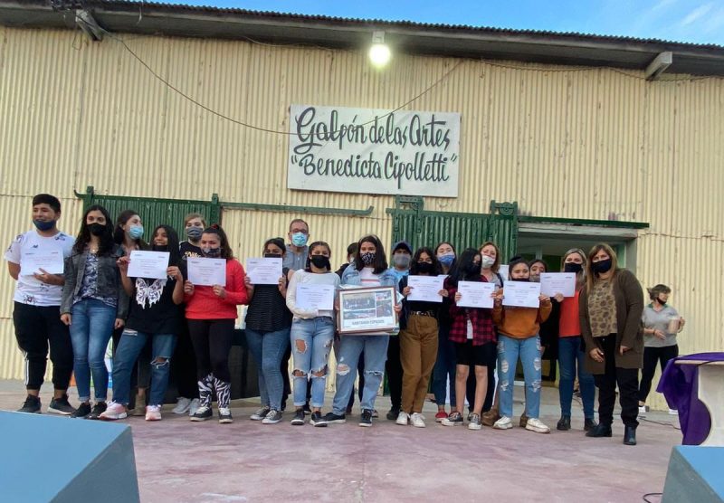 Reconocimiento a alumnos y docentes de la ESRN 145